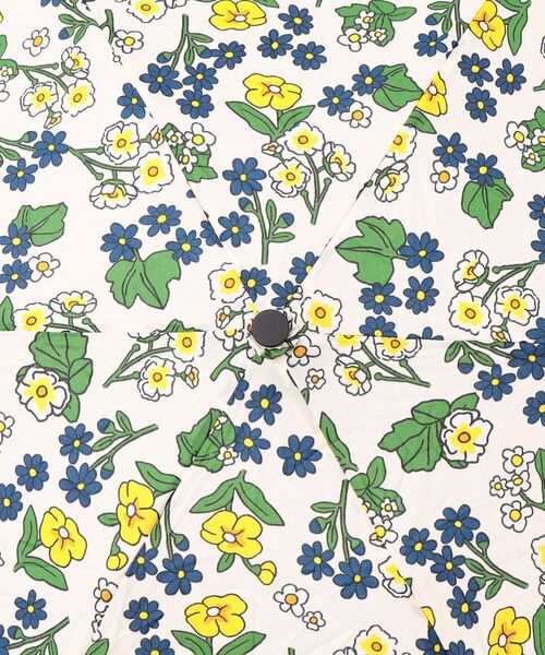 SHIPS（シップス）の「KiU:〈晴雨兼用〉タイニーシリコンアンブレラ（折りたたみ傘・レディース・ライトホワイト/ブラック・ONE SIZE）」の4枚目の写真