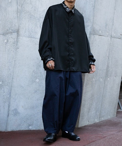 kutir（クティール）の「フラワー刺繍オーバーシャツ（シャツ/ブラウス・メンズ・ブラック/ホワイト・MEDIUM/LARGE）」の21枚目の写真