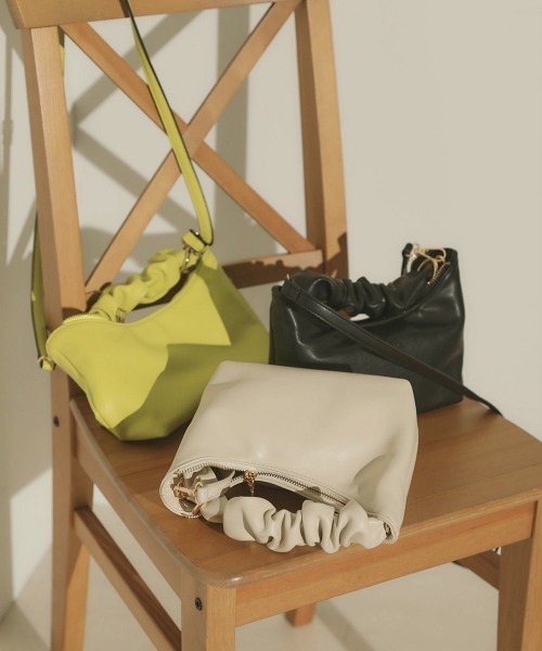 Bou Jeloud（ブージュルード）の「クロワッサンBAG（ショルダーバッグ・レディース・ブラック/ライム/アイボリー・FREE）」の11枚目の写真