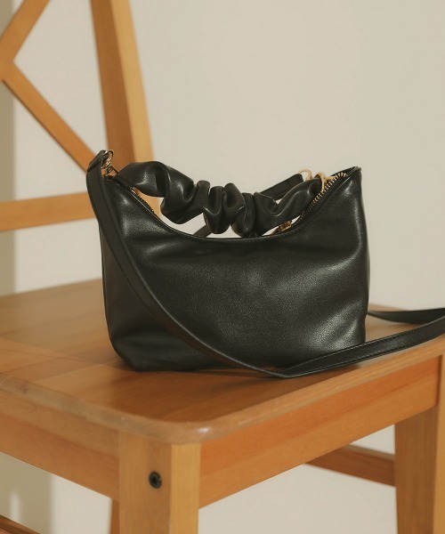 Bou Jeloud（ブージュルード）の「クロワッサンBAG（ショルダーバッグ・レディース・ブラック/ライム/アイボリー・FREE）」の13枚目の写真