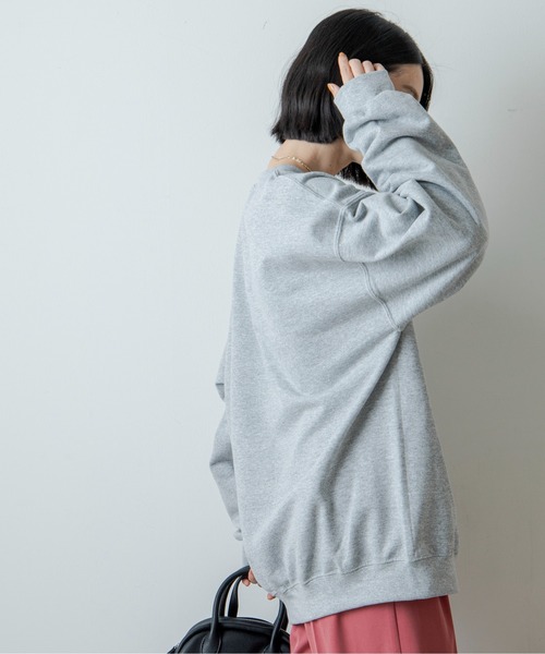 セール】GILDANエンブレムカレッジロゴオーバーサイズスウェット