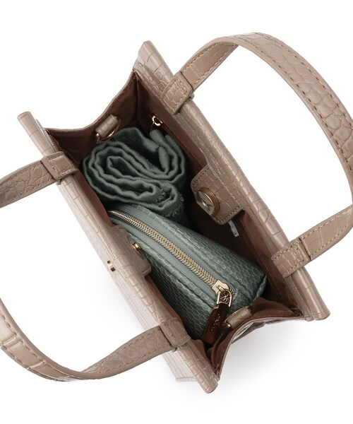 DRESKIP(ドレスキップ)の「◆縦長クロコ型押しショルダー(ショルダーバッグ・レディース・ブラック/ベージュ/ピンク系・00)」の6枚目の写真