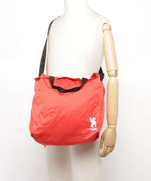 CHROME(クローム)の「CHROME/クローム エコバッグ SAFETY POCKET SHOULDER BAG JP182RD(エコバッグ/サブバッグ・メンズ・レッド・13リッター)」の2枚目の写真