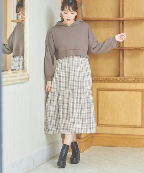 MAJESTIC LEGON（マジェスティックレゴン）の「ショート丈フーディー（パーカー・レディース・ベージュ/アイボリー/モカ・SMALL/MEDIUM）」の14枚目の写真