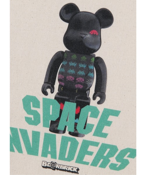 MEDICOM TOY LIFE ENTERTAINMENT（メディコムトイライフエンターテイメント）の「MLE SPACE INVADERS "SHOPPING BAG"（エコバッグ/サブバッグ・メンズ・ホワイト/ブラック・FREE）」の4枚目の写真