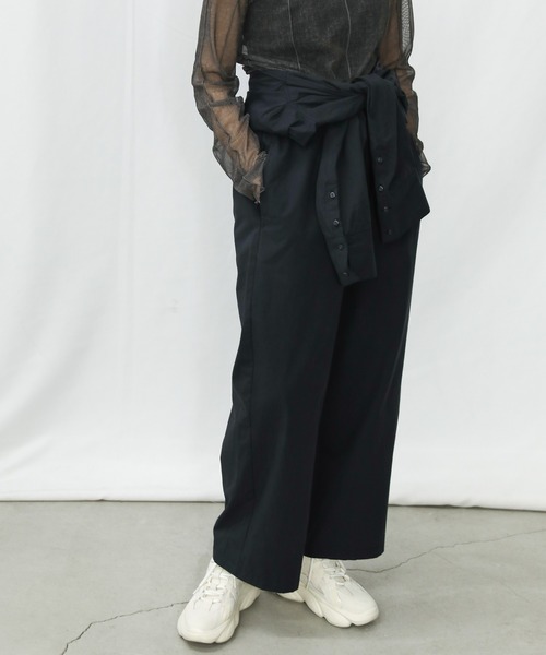 select MOCA（セレクトモカ）の「ドローストリングシャツコンビネゾン（つなぎ/オールインワン・レディース・ブラック/アイボリー・FREE）」の6枚目の写真