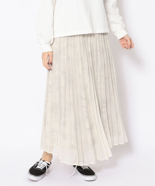 AVIREX（アヴィレックス）の「【Women's】PLEATED CHIFFON CAMO PRINT  SKIRT/ プリーツ シフォン カモプリント スカート（スカート・レディース・DK.Gray/その他/White・FREE）」の3枚目の写真