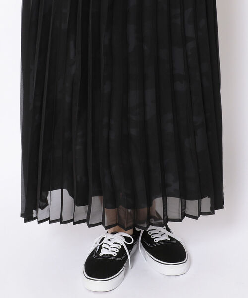 AVIREX（アヴィレックス）の「【Women's】PLEATED CHIFFON CAMO PRINT  SKIRT/ プリーツ シフォン カモプリント スカート（スカート・レディース・DK.Gray/その他/White・FREE）」の8枚目の写真