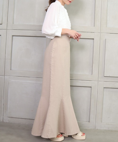 moment+(モーメントプラス)の「ストレッチデニム&ツイル ハイウエストマーメイドスカート(デニムスカート・レディース・ブラック/オフホワイト/カーキ/サックスブルー/インディゴブルー/ブラック系その他/グレイッシュベージュ・S/M/L)」の10枚目の写真