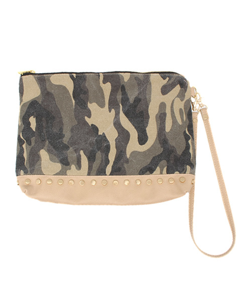 SHIPS for women(シップスフォーウィメン)の「★★スタッズ カモクラッチ(クラッチバッグ・レディース・ベージュ/オリーブ・ONE SIZE)」の2枚目の写真