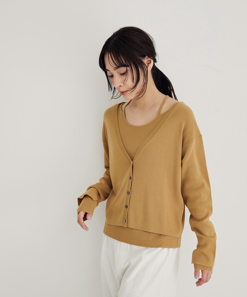 SALON adam et rope'（サロン アダム エ ロペ）の「【アンサンブル対応】Vネックショートカーディガン（カーディガン/ボレロ・レディース・ホワイト/ブラック/キャメル・FREE）」の11枚目の写真