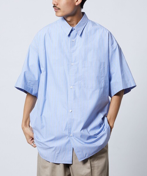 FREAK'S STORE(フリークスストア)の「WEB限定 Relax Fit リラックスフィット ショートスリーブ レギュラーカラーシャツ/クレリックシャツ(シャツ/ブラウス・メンズ・サックスブルー/ブラック/グレイッシュベージュ/ブルー系その他/ブルー系その他2/オリーブ/ストライプ/ホワイト・LARGE/SMALL/MEDIUM)」の12枚目の写真