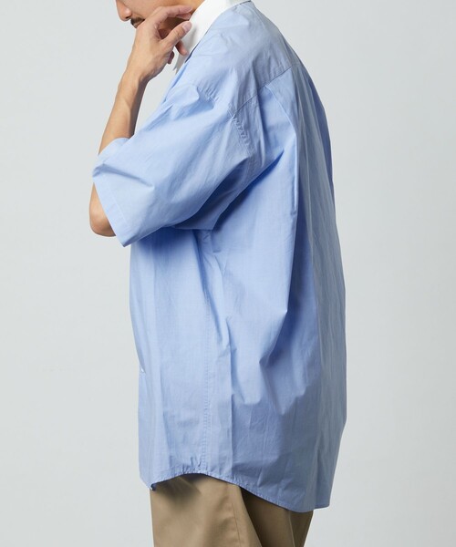 FREAK'S STORE(フリークスストア)の「WEB限定 Relax Fit リラックスフィット ショートスリーブ レギュラーカラーシャツ/クレリックシャツ(シャツ/ブラウス・メンズ・サックスブルー/ブラック/グレイッシュベージュ/ブルー系その他/ブルー系その他2/オリーブ/ストライプ/ホワイト・LARGE/SMALL/MEDIUM)」の18枚目の写真