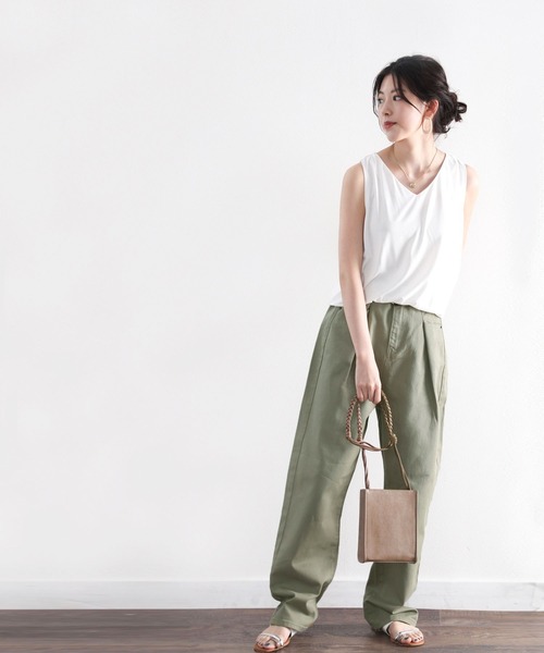 classicalelf(クラシカルエルフ)の「深めのタックが印象的なウエストタックハイウエストデニム&チノセミワイドパンツ(その他パンツ・メンズ・ベージュ/グレー/ブラウン/グリーン/ブルー/ナチュラル/カーキ/ブラック/ワンウォッシュ・LARGE/MEDIUM/XX-LARGE/XXX-LARGE/X-LARGE/SMALL)」の7枚目の写真