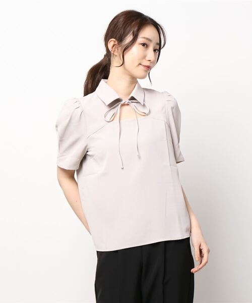 ANDGEEBEE（アンジービー）の「フロントオープンリボンブラウス（シャツ/ブラウス・レディース・ベージュ/ブラック・MEDIUM）」の18枚目の写真