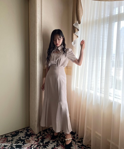 ANDGEEBEE（アンジービー）の「フロントオープンリボンブラウス（シャツ/ブラウス・レディース・ベージュ/ブラック・MEDIUM）」の6枚目の写真