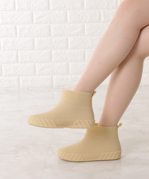 Lace Ladies（レースレディース）の「ショート丈サイドカットシンプルレインブーツ（レインシューズ・レディース・アイボリー/ブラック・23/22.5/24/23.5/24.5/25）」の4枚目の写真