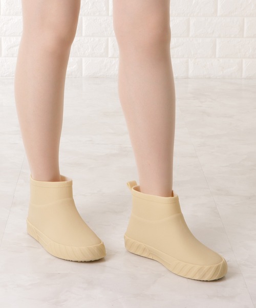 Lace Ladies（レースレディース）の「ショート丈サイドカットシンプルレインブーツ（レインシューズ・レディース・アイボリー/ブラック・23/22.5/24/23.5/24.5/25）」の5枚目の写真