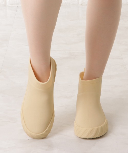 Lace Ladies（レースレディース）の「ショート丈サイドカットシンプルレインブーツ（レインシューズ・レディース・アイボリー/ブラック・23/22.5/24/23.5/24.5/25）」の7枚目の写真