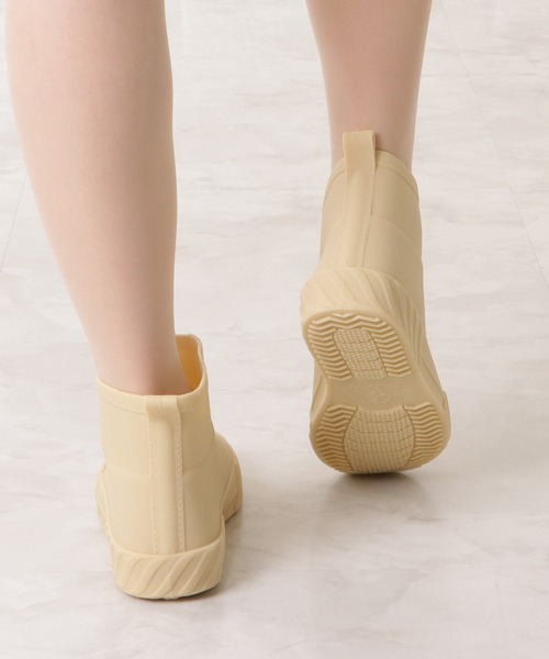 Lace Ladies（レースレディース）の「ショート丈サイドカットシンプルレインブーツ（レインシューズ・レディース・アイボリー/ブラック・23/22.5/24/23.5/24.5/25）」の9枚目の写真