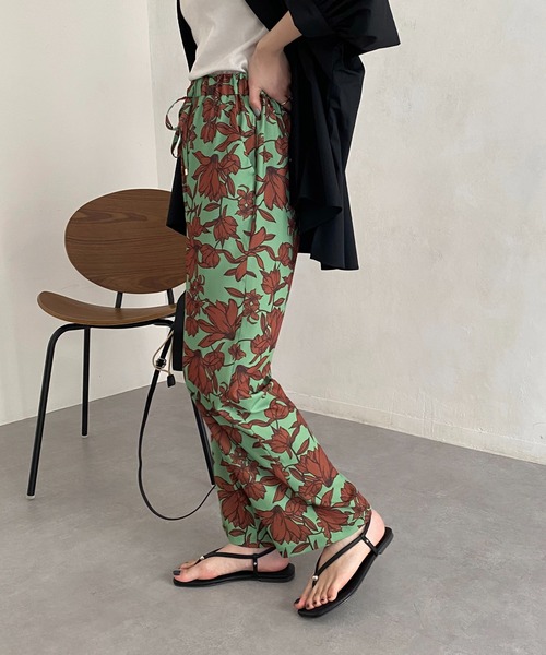 CAPRICIEUX LE'MAGE(カプリシューレマージュ)の「カラーフラワーパンツ(その他パンツ・レディース・チャコールグレー/グリーン・FREE)」の17枚目の写真