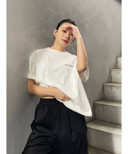 EVRIS（エヴリス）の「SUNNY GRAPHIC BIG Tシャツ（Tシャツ/カットソー・レディース・ホワイト/ブラック/グリーン・FREE）」の4枚目の写真