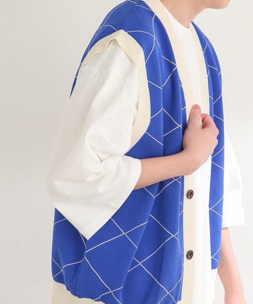 SENSE OF PLACE by URBAN RESEARCH（センスオブプレイスバイアーバンリサーチ）の「『ユニセックス』ウィンドウペンカーディガンニットベスト（ベスト・メンズ・ブルー/ブラック・MEDIUM/LARGE）」の6枚目の写真