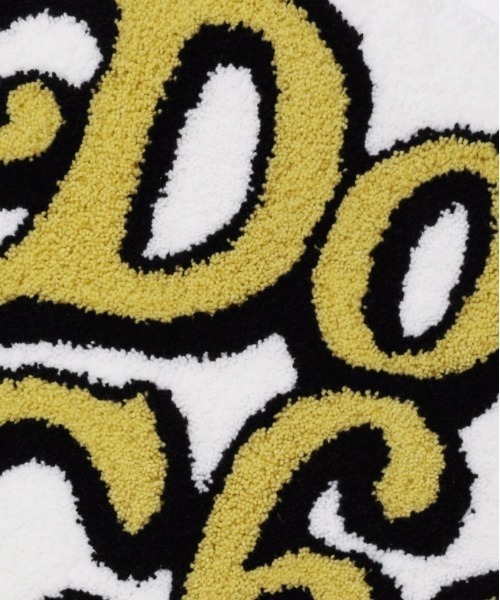 DOUBLE CHEESEBURGER(ダブルチーズバーガー)の「ダブルチーズバーガー ジャパンメイド ホームラグマット -Colored Logo- / DOUBLE CHEESEBURGER Japan Made Home Rug Mat -Colored Logo-(ラグ/マット・レディース・ホワイト×イエロー・FREE)」の2枚目の写真