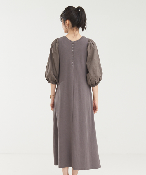 abahouse mavie(アバハウスマヴィ)の「袖ボリューム2wayワンピース(ワンピース・レディース・チャコールグレー/ブラック・フリー)」の9枚目の写真