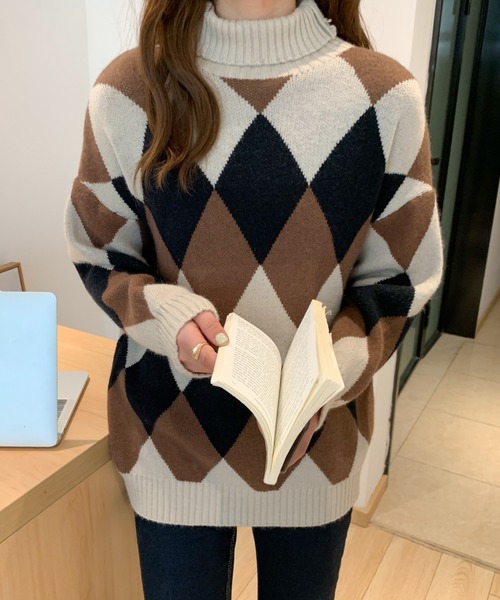 ABITOKYO(アビトーキョー)の「ダイヤ柄ジャガードハイネックニットプルオーバー(ニット/セーター・レディース・チャコールグレー/ベージュ/ブラック・FREE)」の7枚目の写真