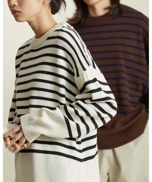 info. BEAUTY&YOUTH(インフォビューティアンドユース)の「<info. BEAUTY&YOUTH> オーバーサイズ ナバルボーター ガンジーニット(ニット/セーター・メンズ・ネイビー/ブラウン/オフホワイト・S/M/L)」の4枚目の写真