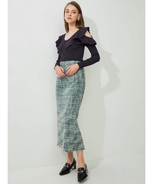 MERCURYDUO（マーキュリーデュオ）の「オープンショルダーラッフルリブニット（ニット/セーター・レディース・チャコールグレー/オフホワイト/ベビーピンク/ブラック/ピンク・FREE）」の6枚目の写真