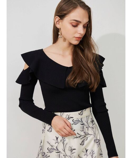 MERCURYDUO（マーキュリーデュオ）の「オープンショルダーラッフルリブニット（ニット/セーター・レディース・チャコールグレー/オフホワイト/ベビーピンク/ブラック/ピンク・FREE）」の18枚目の写真