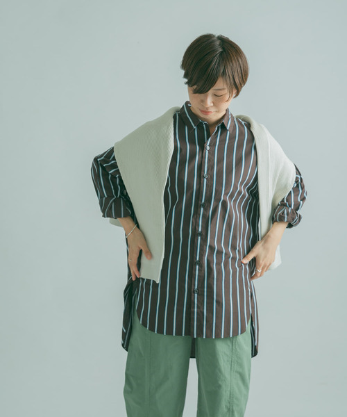 FORK&SPOON(フォークアンドスプーン)の「FORK&SPOON レギュラーカラービッグシャツ(シャツ/ブラウス・レディース・ブラウン/ブルー・1)」の2枚目の写真