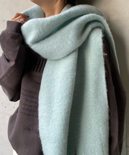 DouDou（ドゥドゥ）の「フラッフィーストール（マフラー・レディース・モスグリーン/ミント/サーモンピンク・FREE）」の12枚目の写真