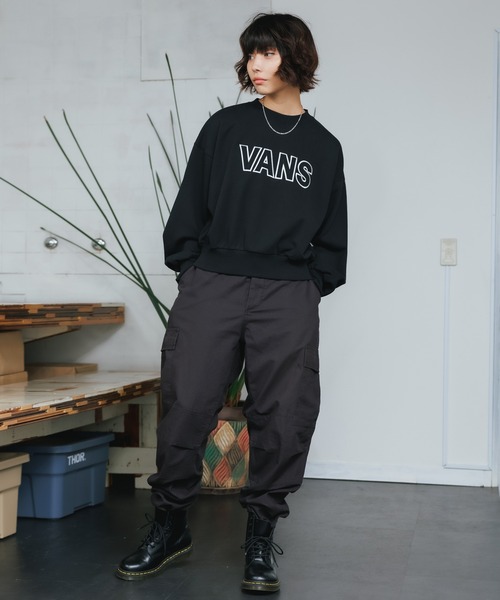 VANS(バンズ)の「VANS/バンズ W SHORT LENGTH CREW SWEAT スウェット(スウェット・レディース・オートミール/グリーン/ブラック・S/M)」の18枚目の写真