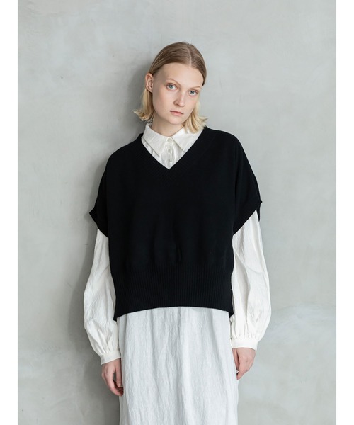 Le Jardin Ouvert（ルジャルダン）の「Wool Oversized Top（ベスト 