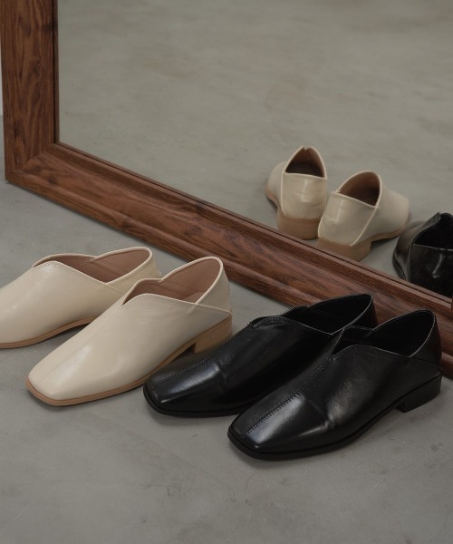 I_am(アイアム)の「front slit baboo shoes(パンプス・レディース・ブラック/アイボリー・S/M/L)」の8枚目の写真