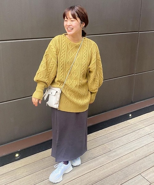 un dix cors（アンディコール）の「バルキーケーブルボートネックニット（ニット/セーター・レディース・ブラウン/オフホワイト/カーキ・FREE）」の5枚目の写真