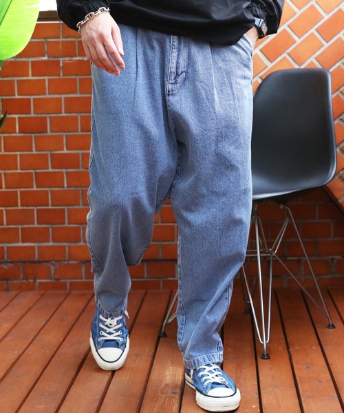 ROOT THREE（ルートスリー）の「ROOT THREE タック入りデニムバルーンパンツ（デニムパンツ・メンズ・ブルー/ダークベージュ/カーキ/ブラック/サックスブルー・LARGE/X-LARGE/MEDIUM/SMALL）」の4枚目の写真