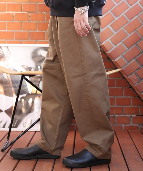 ROOT THREE（ルートスリー）の「ROOT THREE タック入りデニムバルーンパンツ（デニムパンツ・メンズ・ブルー/ダークベージュ/カーキ/ブラック/サックスブルー・LARGE/X-LARGE/MEDIUM/SMALL）」の12枚目の写真