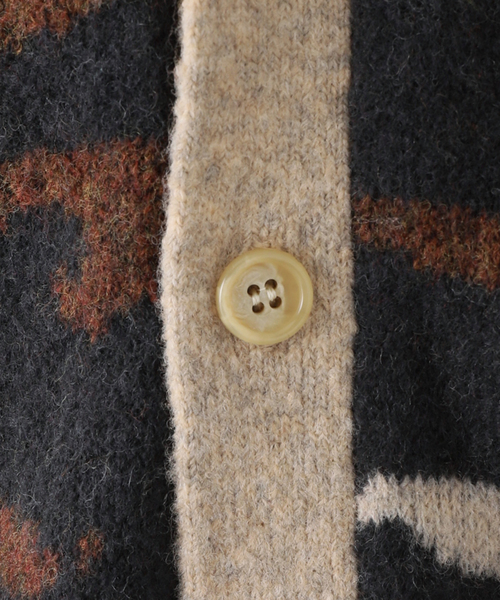 JOURNAL STANDARD（ジャーナルスタンダード）の「【YAK WOOL BLEND】ジャガード カモ柄 ニット カーディガン（カーディガン/ボレロ・メンズ・ベージュ/カーキ・MEDIUM/LARGE）」の11枚目の写真
