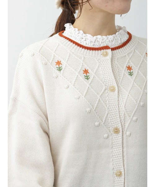ehka sopo（エヘカソポ）の「ポンポン花刺繍カーディガン（カーディガン/ボレロ・レディース・ミント/ラベンダー/チャコール/キナリ・ﾌﾘ-）」の13枚目の写真