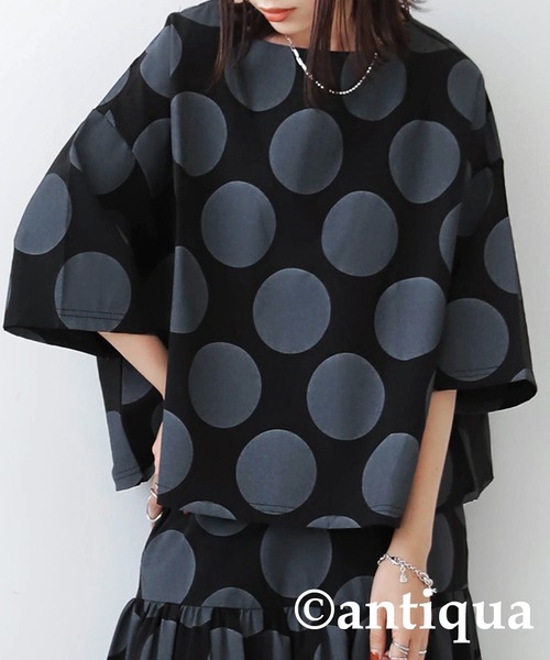 antiqua（アンティカ）の「レトロドット柄トップス（Tシャツ