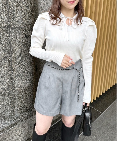 OLIVE des OLIVE(オリーブデオリーブ)の「チェーンベルト付きショートパンツ(その他パンツ・レディース・アイボリー/チャコールグレー/ネイビー・FREE)」の20枚目の写真