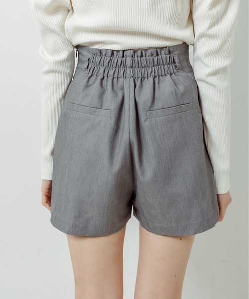 OLIVE des OLIVE(オリーブデオリーブ)の「チェーンベルト付きショートパンツ(その他パンツ・レディース・アイボリー/チャコールグレー/ネイビー・FREE)」の5枚目の写真