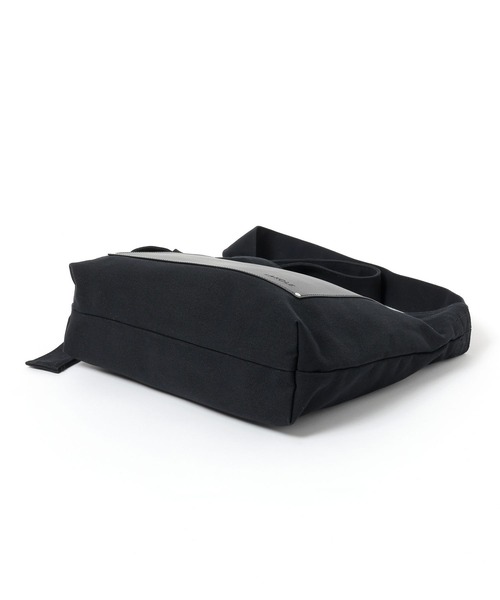 LAKOLE（ラコレ）の「フロントポケットキャンバスBAG / 199294（ショルダーバッグ・メンズ・ナチュラル/ブラック/チャコールグレー・FREE）」の8枚目の写真