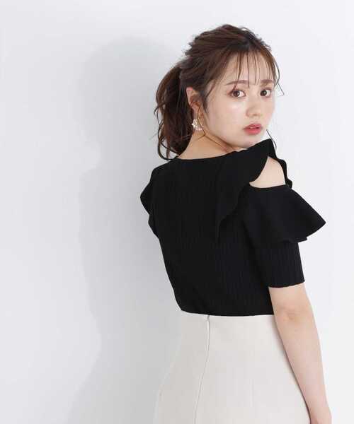 PROPORTION BODY DRESSING(プロポーションボディドレッシング)の「ショルダーフリルニット / 1213170505(ニット/セーター・レディース・ブラック/グレー/ピンク・SMALL/MEDIUM)」の4枚目の写真