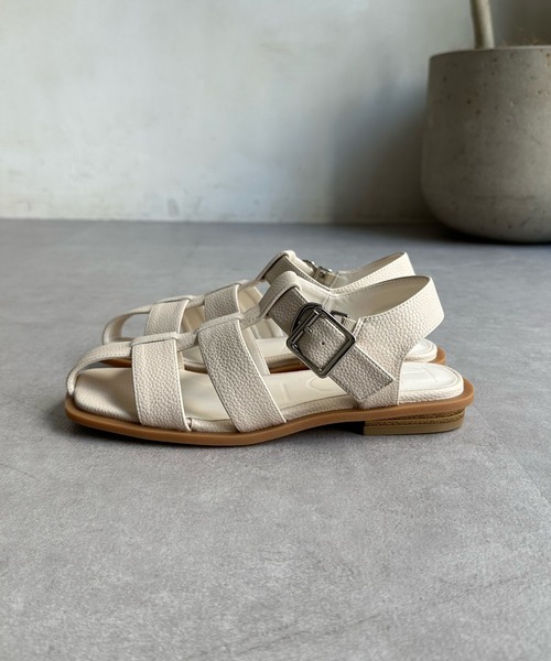 DouDou（ドゥドゥ）の「スクエアグルカサンダル（サンダル・レディース・アイボリー/ブラック・MEDIUM/LARGE）」の17枚目の写真