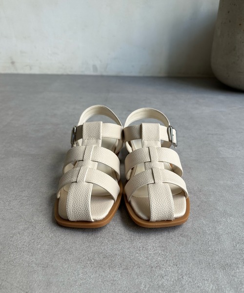 DouDou（ドゥドゥ）の「スクエアグルカサンダル（サンダル・レディース・アイボリー/ブラック・MEDIUM/LARGE）」の15枚目の写真